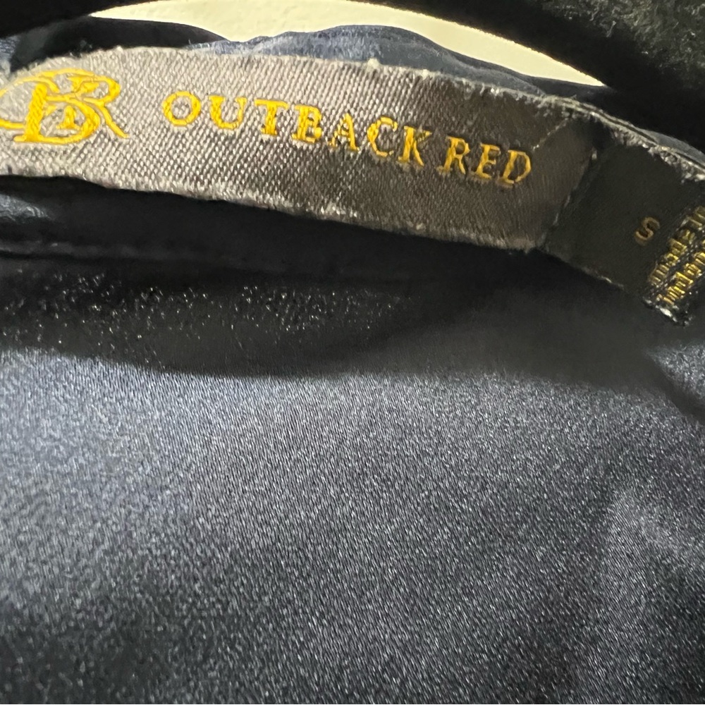 Outback Red Button Up - Picture 3 of 3